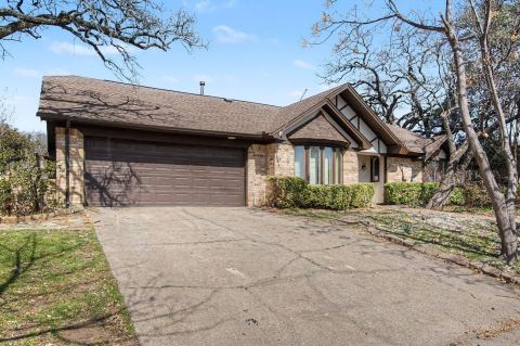 604 Baker Drive, Hurst, TX 76054 — photo 2