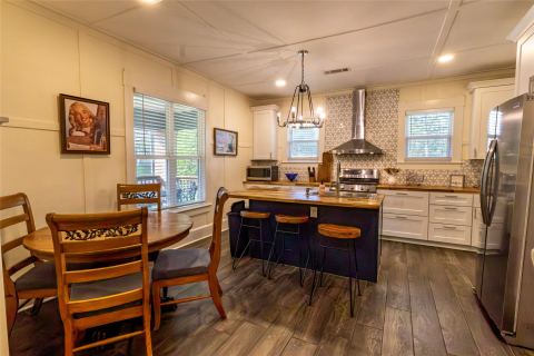 1013 Poindexter Street, Fort Worth, TX 76102 — photo 2