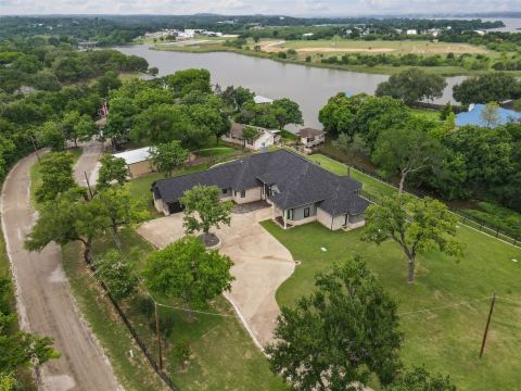 2100 Gene Court, Granbury, TX 76048 — photo 2