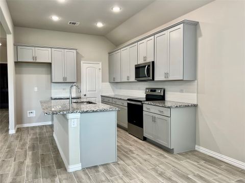 277 Middlefield Drive, Red Oak, TX 75154 — photo 3