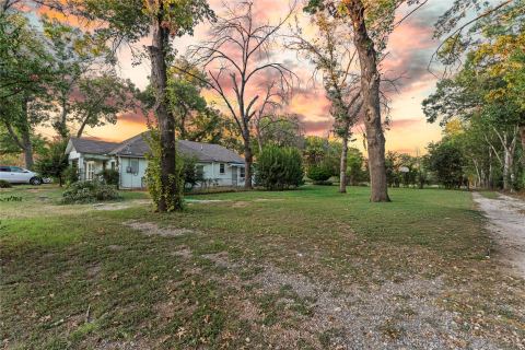 2720 S 2nd Street, Waco, TX 76706 — photo 3