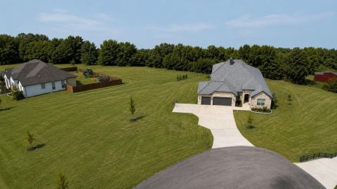 1701 Flint circle Circle, Van Alstyne, TX 75495 — photo 2