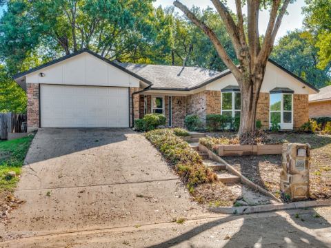 2203 Valleydale Drive, Arlington, TX 76013 — photo 2