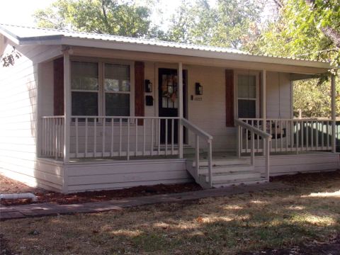 1533 W 6th Street, Corsicana, TX 75110 — photo 2