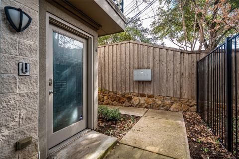 4614 Cedar Springs Road A, Dallas, TX 75219 — photo 2