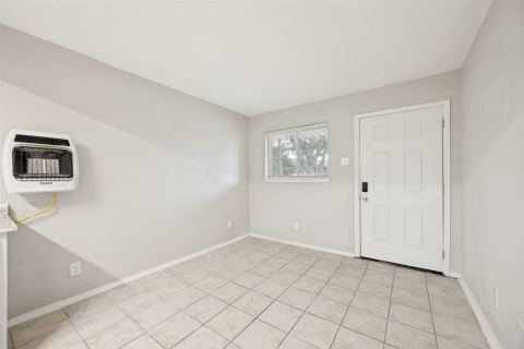 1001 W Elm Street 204, Denison, TX 75020 — photo 3