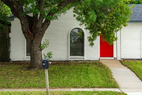 2009 Clark Trail, Grand Prairie, TX 75052 — photo 3