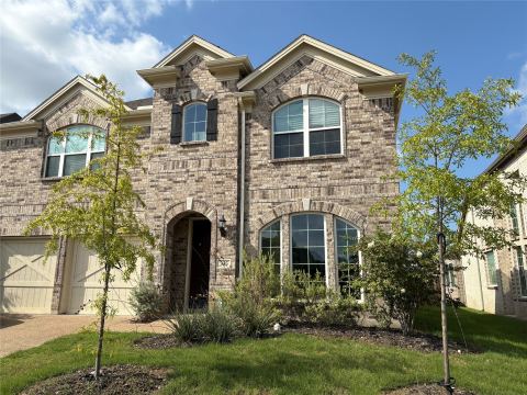 323 Butternut Way, Irving, TX 75063 — photo 2