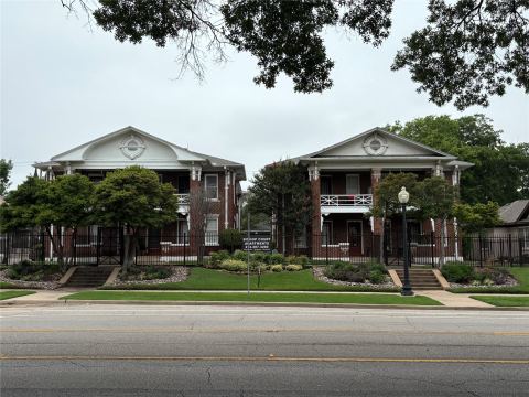 901 N Bishop Avenue C, Dallas