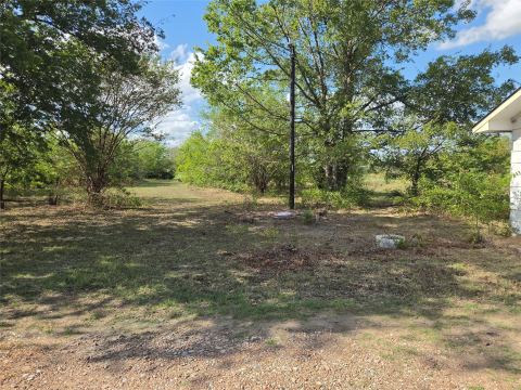 1513 Farm Road 3236, Sulphur Springs
