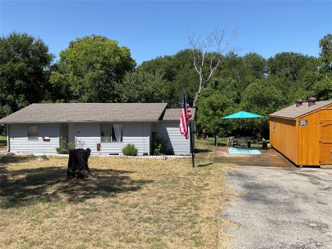 111 Canyon Drive, Whitney, TX 76692 — photo 2