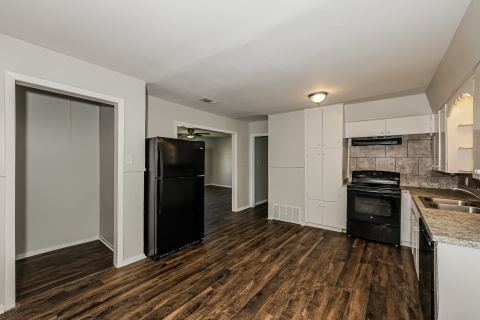 607 Dixon Street, Cleburne, TX 76033 — photo 2