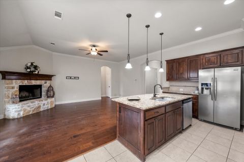 217 Cambridge Street, Waxahachie, TX 75165 — photo 2
