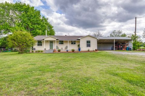 4440 Dripping Springs Road, Sherman