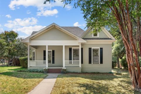 206 E Josephine Street, Weatherford