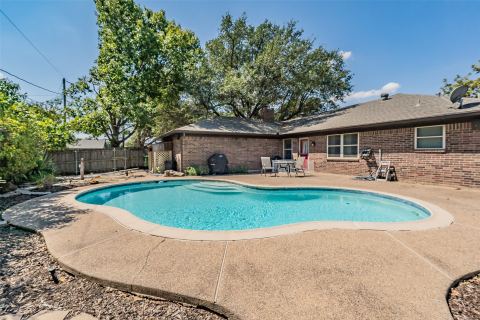 5500 Meadow Oak Street, North Richland Hills, TX 76180 — photo 2