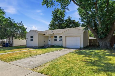 852 Lilac Drive, Garland, TX 75040 — photo 2