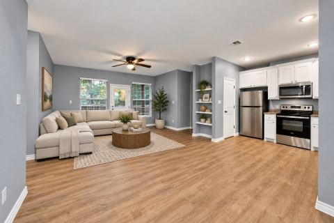 2909 S Scullin Avenue, Denison