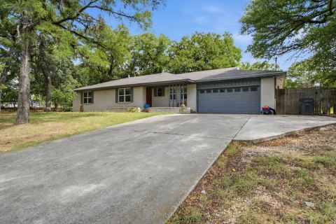 128 Redbird Lane N, Azle, TX 76020 — photo 3