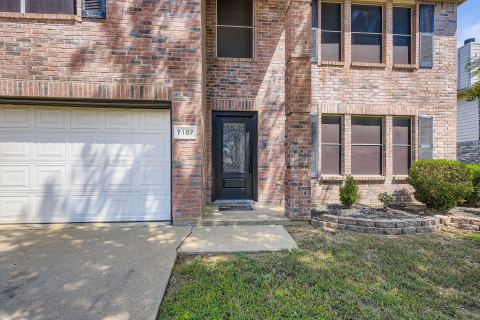 7107 Chambers Creek Lane, Arlington, TX 76002 — photo 2