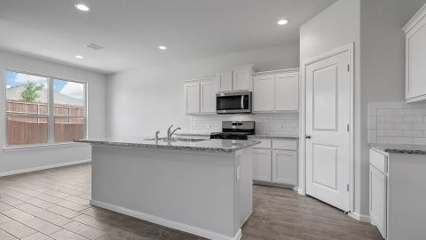 411 SUNDAY SILENCE Way, Granbury, TX 76049 — photo 2