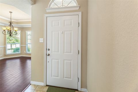 928 Wellington Drive, Lewisville, TX 75067 — photo 2
