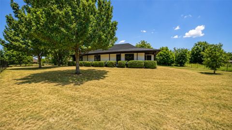 2913 County Road 920, Crowley, TX 76036 — photo 2