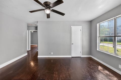 604 Graham Street, Cleburne, TX 76033 — photo 3