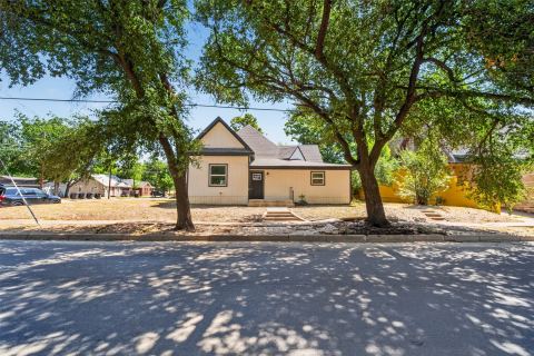 314 N Anglin Street, Cleburne, TX 76031 — photo 2