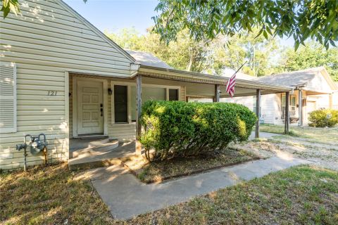121 W Damon Street, Terrell, TX 75160 — photo 3