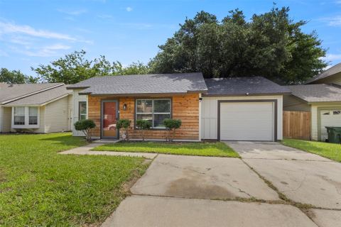5523 Safari Trail, Arlington