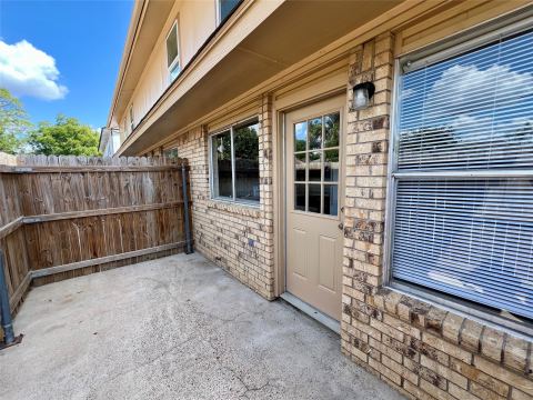 2019 Paisley Drive A, Arlington, TX 76015 — photo 2
