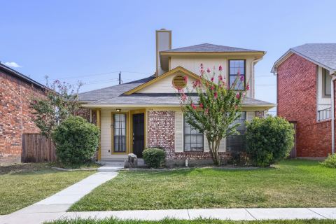 1106 Alameda Drive, Carrollton