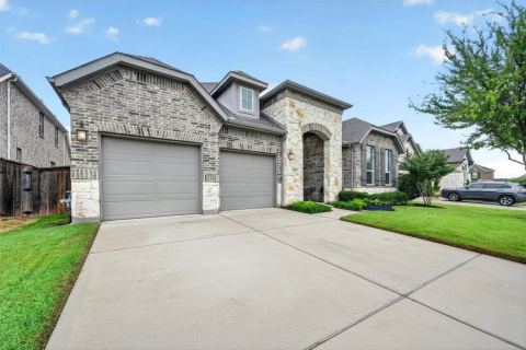 713 Rous Falls Drive, McKinney, TX 75071 — photo 2