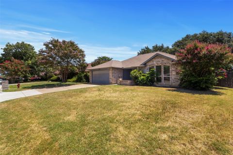 2709 Typhon Drive, Grand Prairie, TX 75052 — photo 2