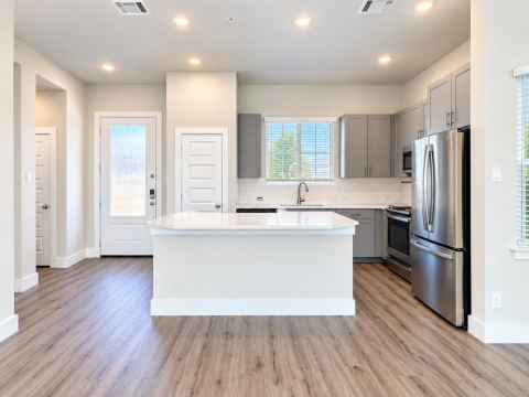 760 W Bedford Euless Road 128, Hurst, TX 76053 — photo 2
