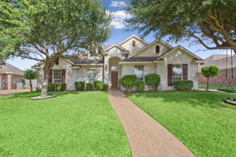 329 Edinburgh Lane, Waco