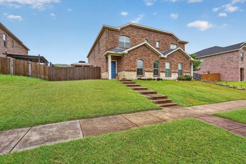 1933 Timber Oaks Drive, Garland