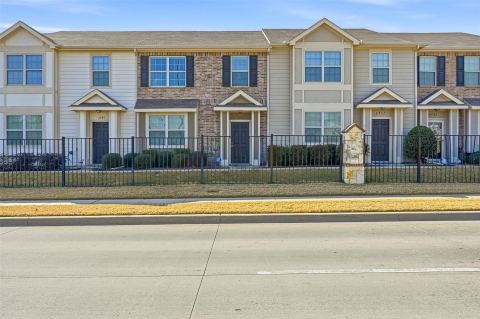 6913 Sandshell Boulevard, Fort Worth, TX 76137 — photo 2