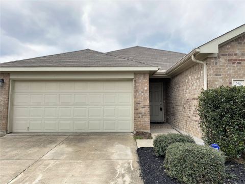 247 Pine Crest Drive, Justin, TX 76247 — photo 2