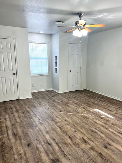 109 NE Cindy Lane, Burleson, TX 76028 — photo 3