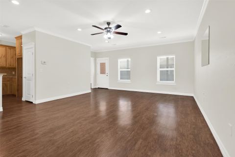 105 Ashlyn Court, Whitesboro, TX 76273 — photo 2