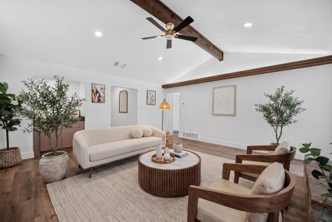 401 Myrtle Drive, Arlington
