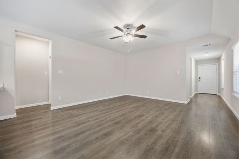 3921 Oak Creek Circle, Denison, TX 75020 — photo 2