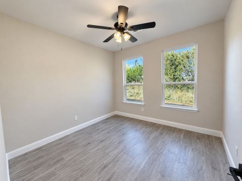 5907 Black Pine Circle, Granbury, TX 76048 — photo 3