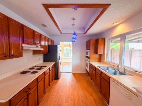 301 Hillside Court, Garland, TX 75043 — photo 2