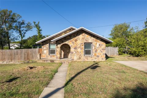 709 N Rusk Street, Weatherford